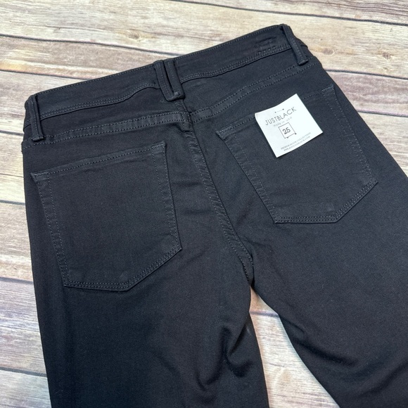 Just Black Mid-Rise Straight leg Super Stretch Black Jeans 25 - Picture 3 of 4